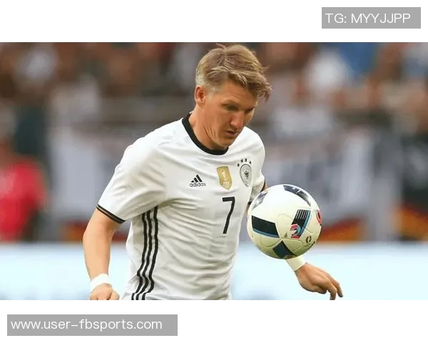 凯恩与宽萨室内训练状态不明出战威尔士之战存疑 凯恩与宽萨室内训练状态不明出战威尔士之战存疑